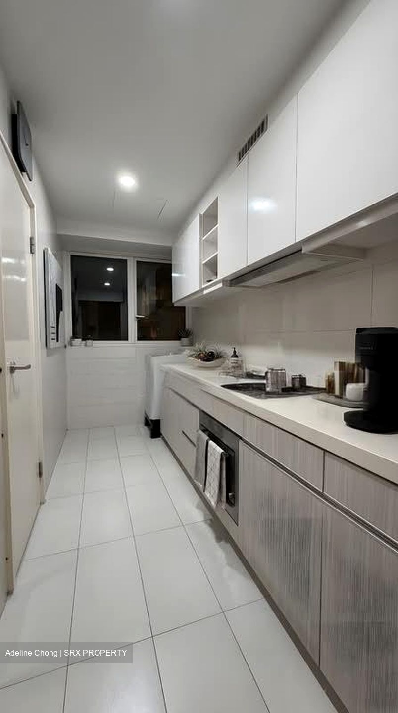 1 Canberra (D27), Condominium #590158531